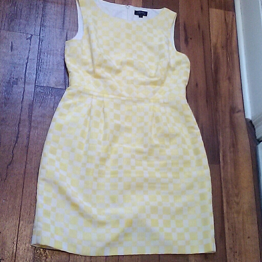 Tahari Dress like new